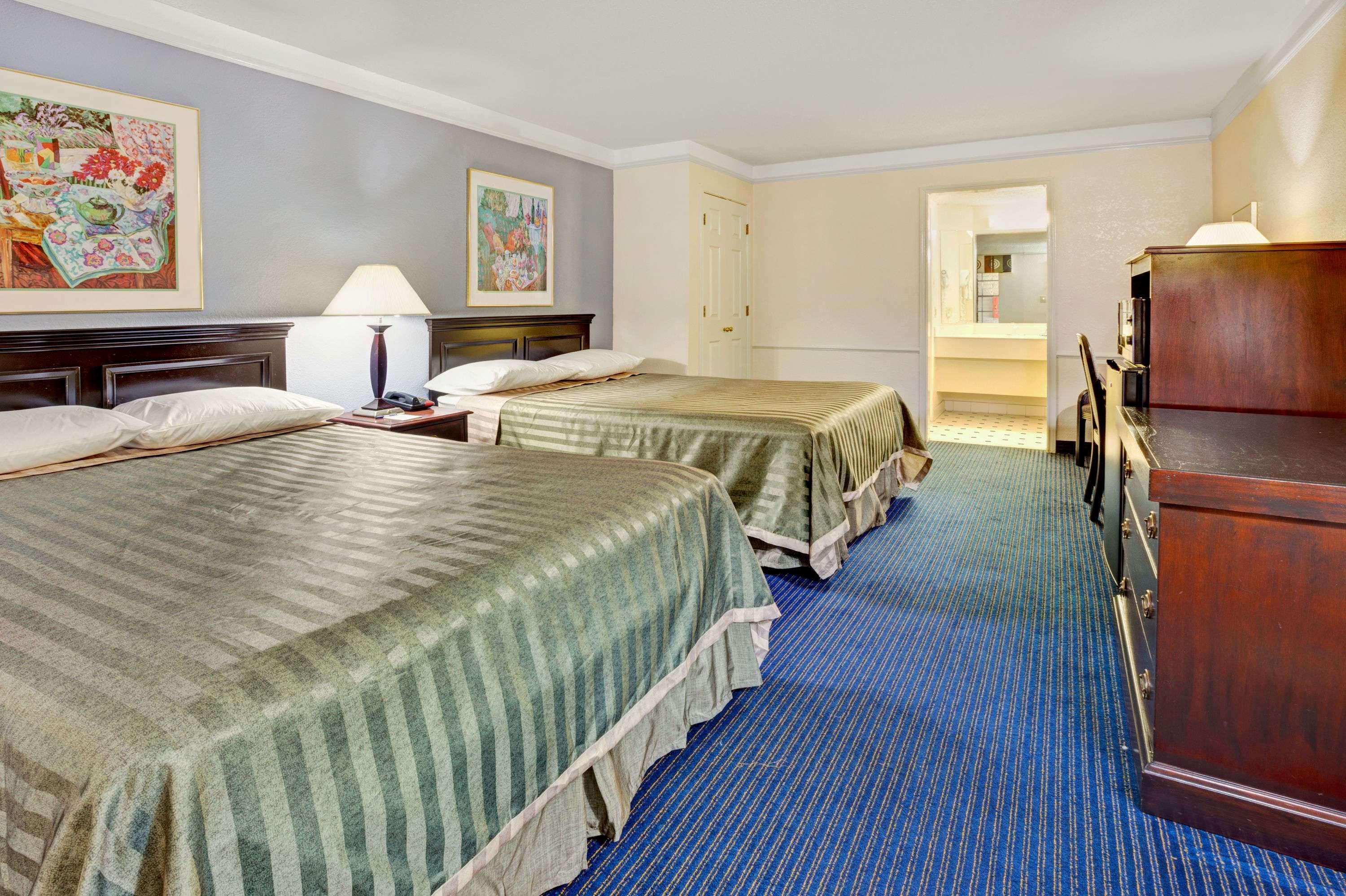 Travelodge By Wyndham North Richland Hills/Dallas/Ft Worth Exterior photo