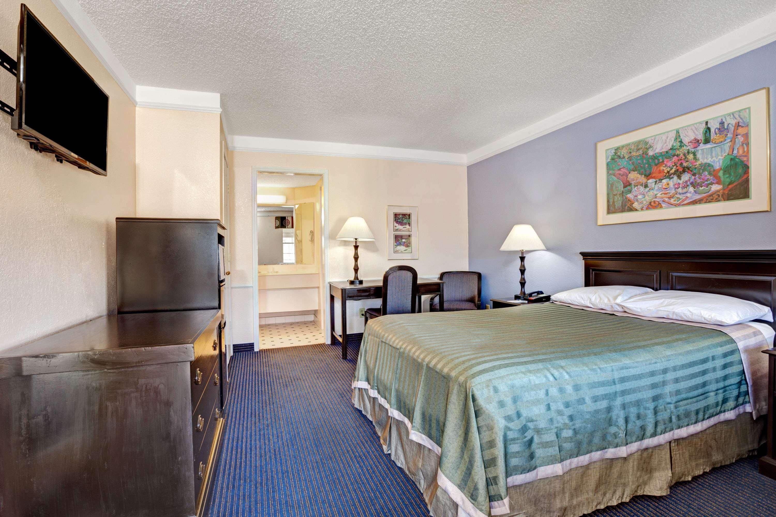 Travelodge By Wyndham North Richland Hills/Dallas/Ft Worth Exterior photo