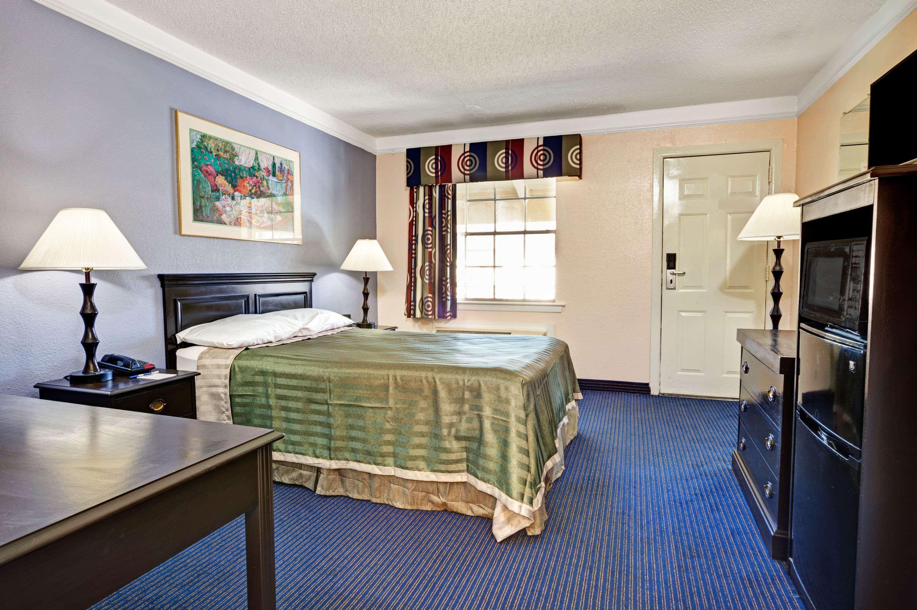 Travelodge By Wyndham North Richland Hills/Dallas/Ft Worth Exterior photo